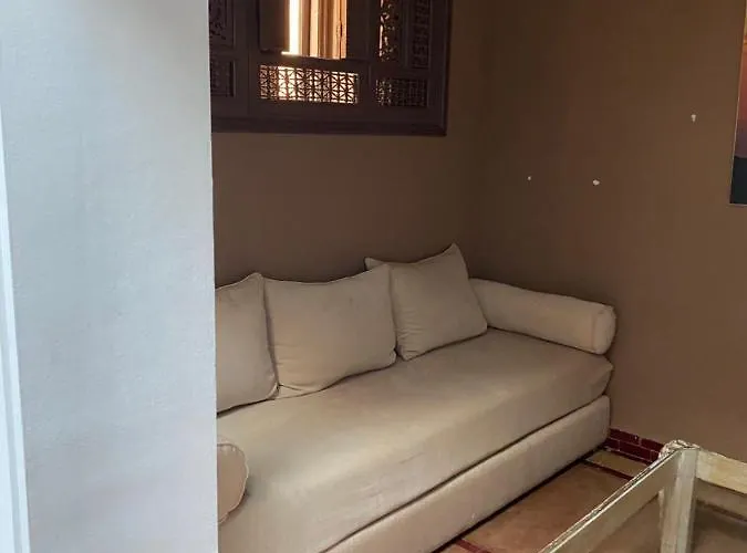 Riad Privatise Jusqu A 5 Personnes A 5 Minutes Place Jemma El Fna Loue Avec Menage Et Petit Dejeuner Compris